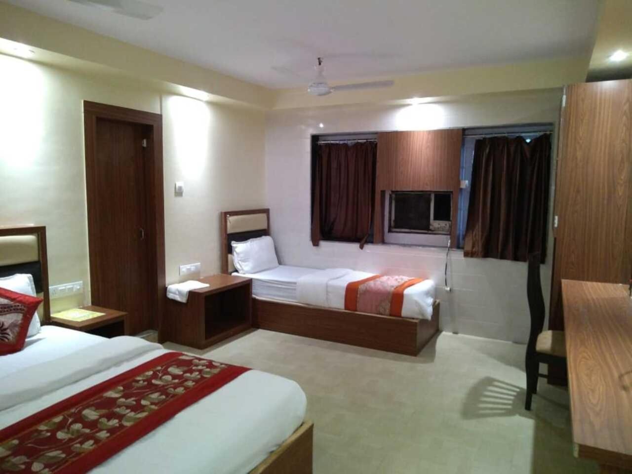 Rk Hotel-Near Grant Road Railway Station 孟买 外观 照片