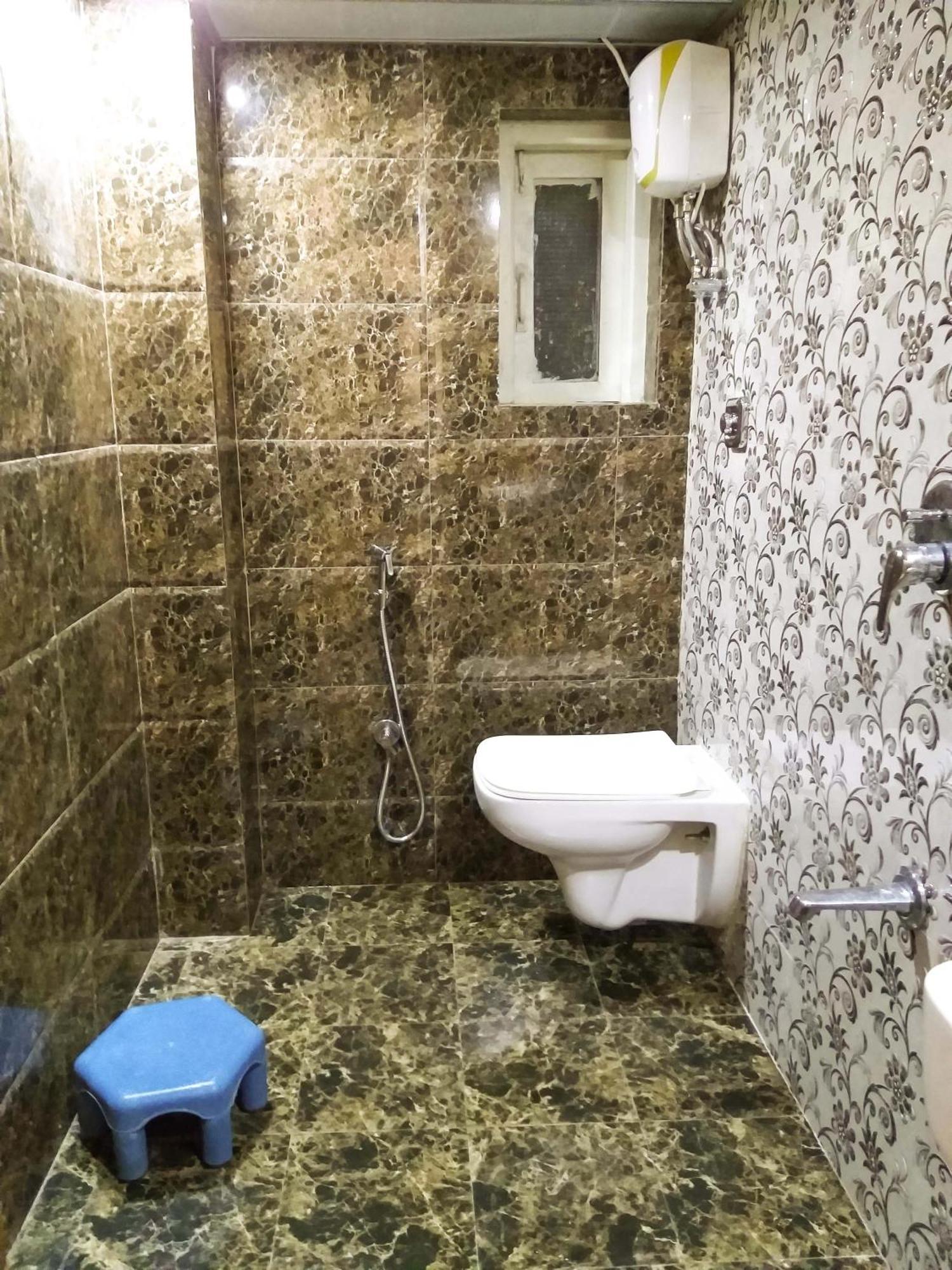 Rk Hotel-Near Grant Road Railway Station 孟买 外观 照片