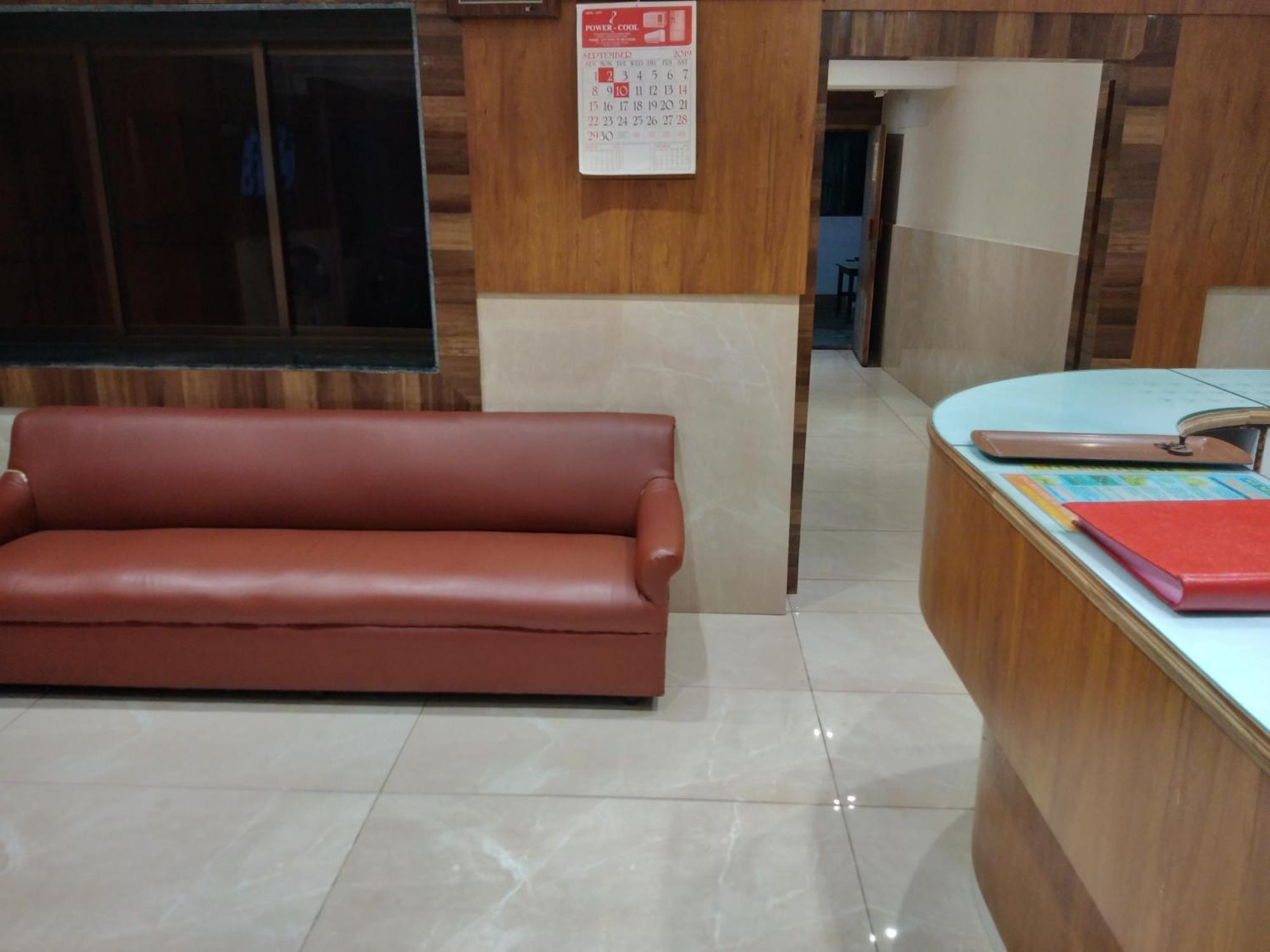 Rk Hotel-Near Grant Road Railway Station 孟买 外观 照片