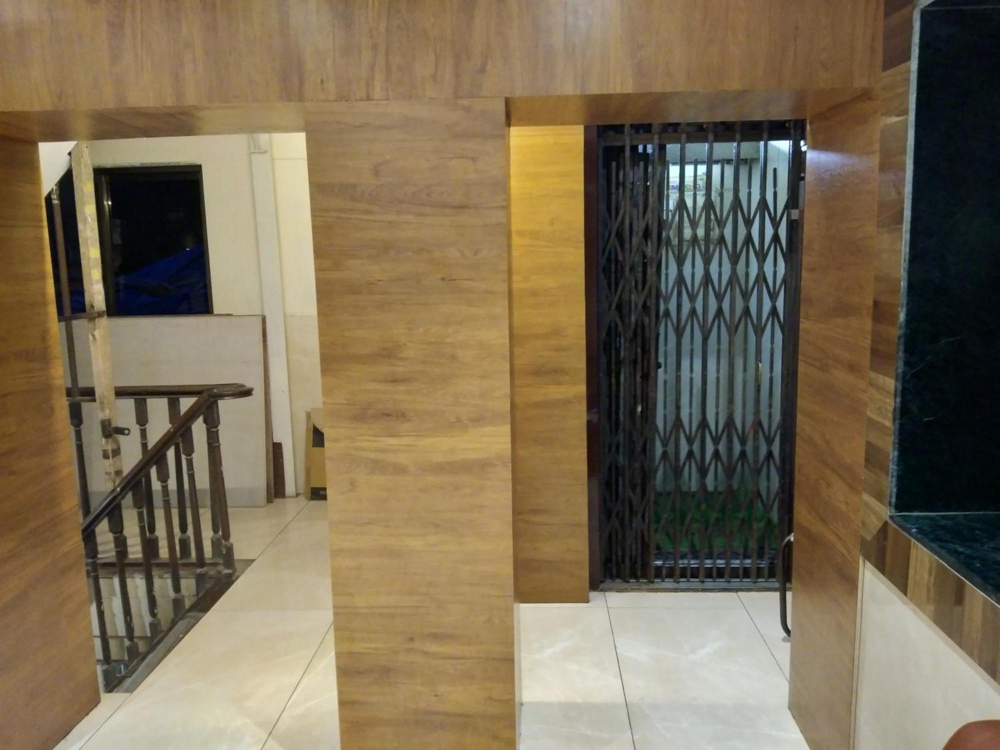 Rk Hotel-Near Grant Road Railway Station 孟买 外观 照片
