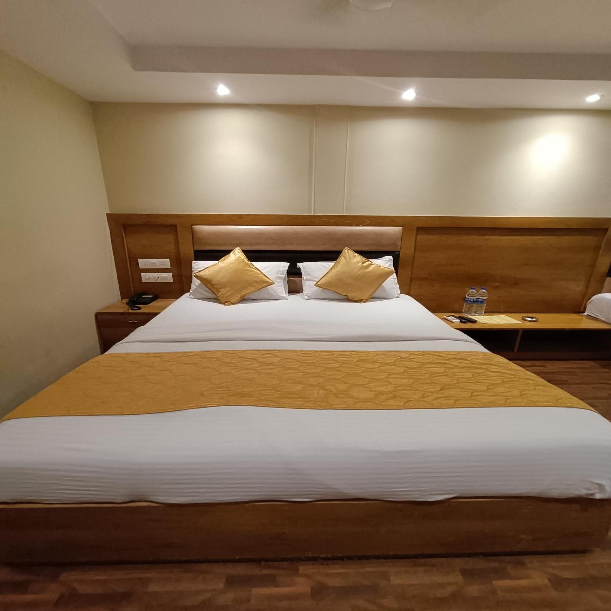 Rk Hotel-Near Grant Road Railway Station 孟买 外观 照片