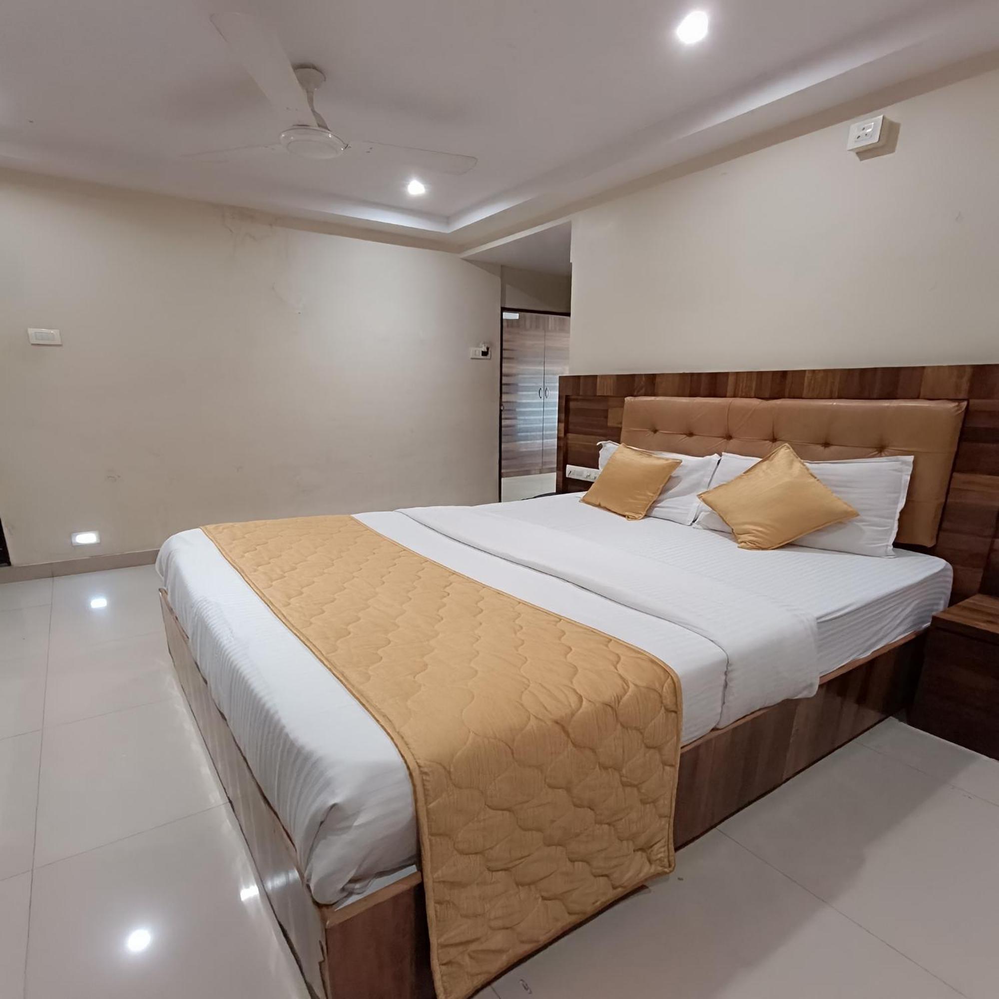 Rk Hotel-Near Grant Road Railway Station 孟买 外观 照片